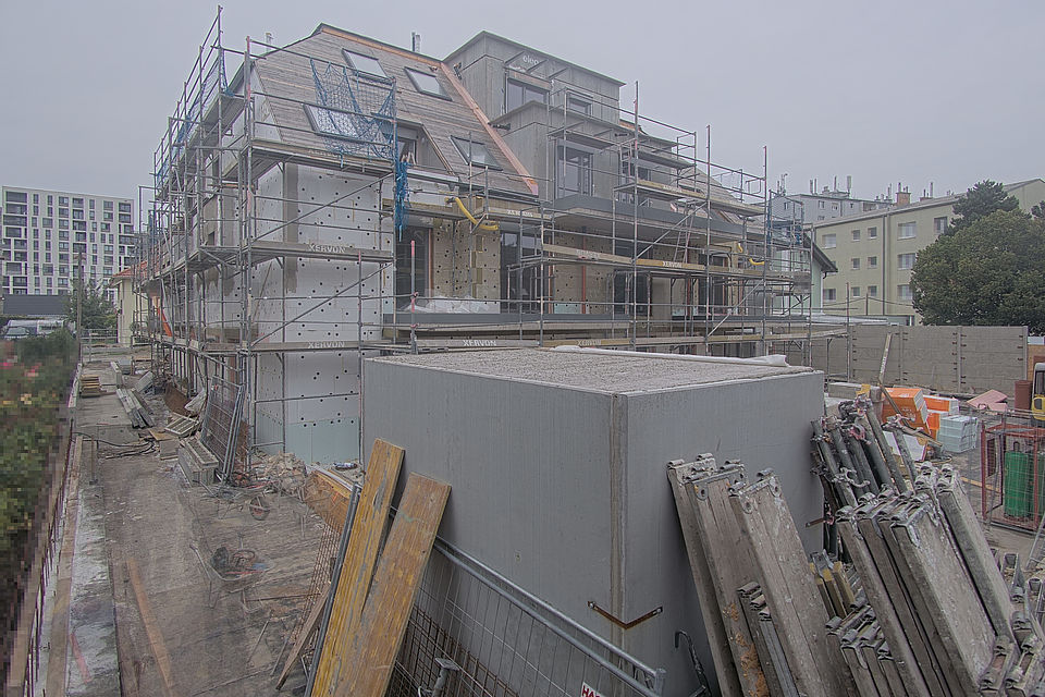 Archivbild Baukamera 1 - Webcam 'Gesamtansicht Gartenseite Haus 1' - Baustelle Neubau Wohnanlage 'In der Wiesen', 1230 Wien